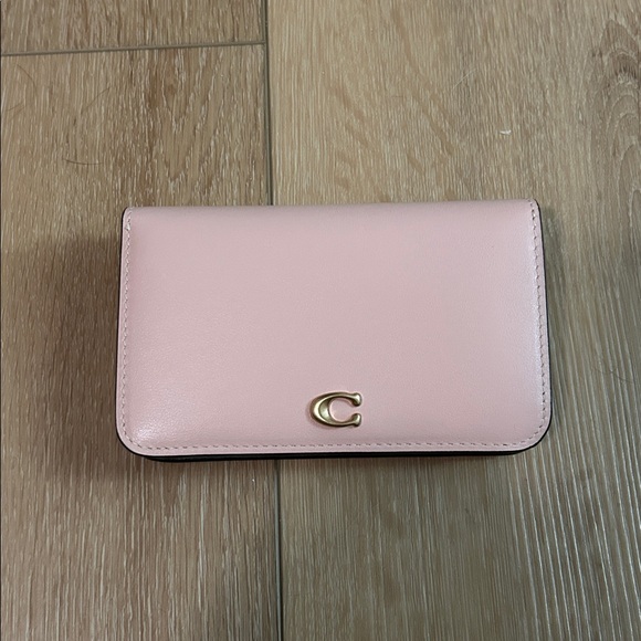 Essential Slim Card Case - Picture 5 of 6